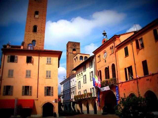 Casa Rondo' Appartement Alba  Buitenkant foto