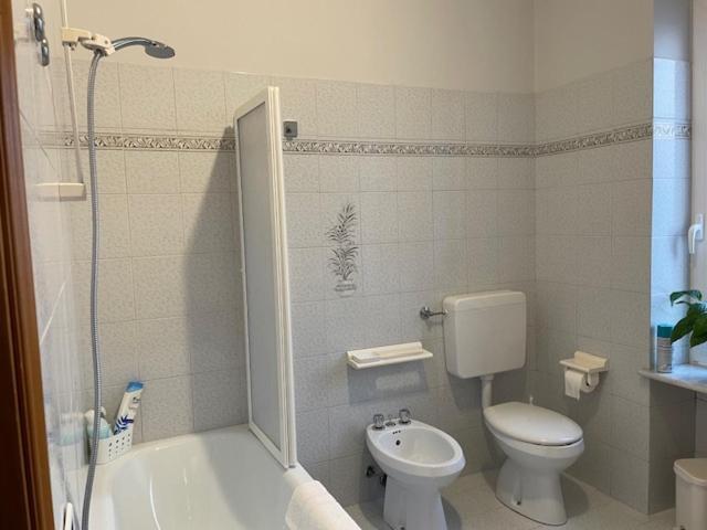 Casa Rondo' Appartement Alba  Buitenkant foto